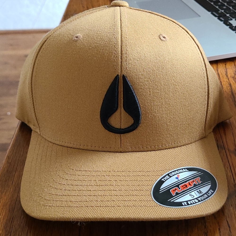 Nixon cap hat flexfit size s/m